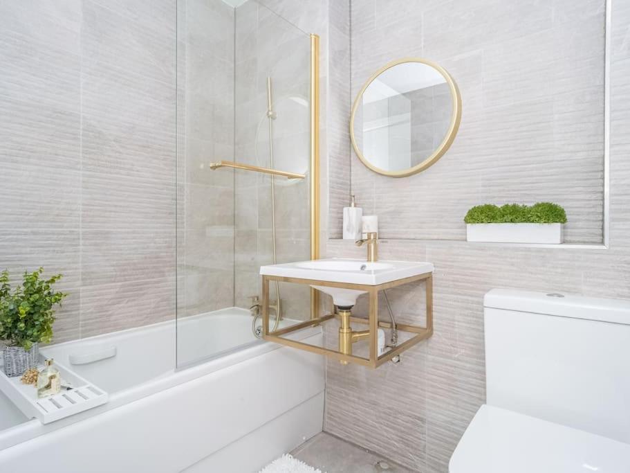 Appartement Luxury 2Bed 2Bath Flat In City Centre- Free Parking! à Édimbourg Extérieur photo