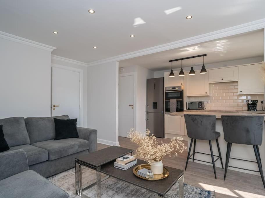 Appartement Luxury 2Bed 2Bath Flat In City Centre- Free Parking! à Édimbourg Extérieur photo