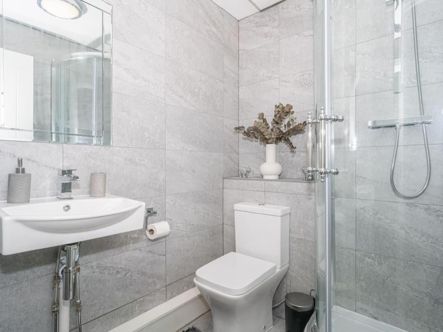 Appartement Luxury 2Bed 2Bath Flat In City Centre- Free Parking! à Édimbourg Extérieur photo