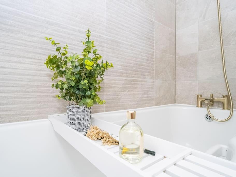 Appartement Luxury 2Bed 2Bath Flat In City Centre- Free Parking! à Édimbourg Extérieur photo